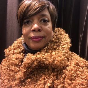 Meet your Posher, Dolores